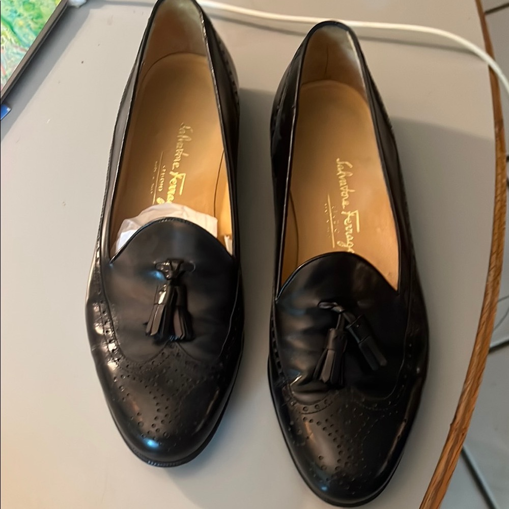 Salvatore Ferragamo Black Leather Flats with Polished Finish